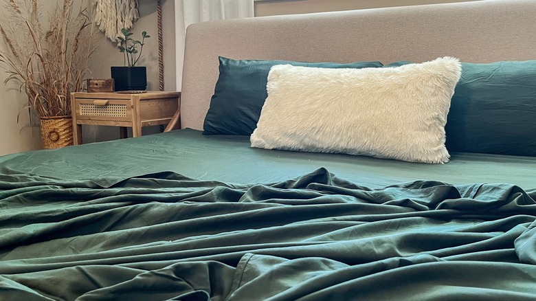 Bedsure forest green bamboo Rayon sheets on bed