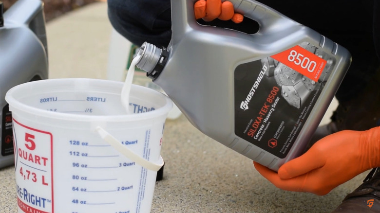 Mixing Siloxa-Tek 8500 concentrate