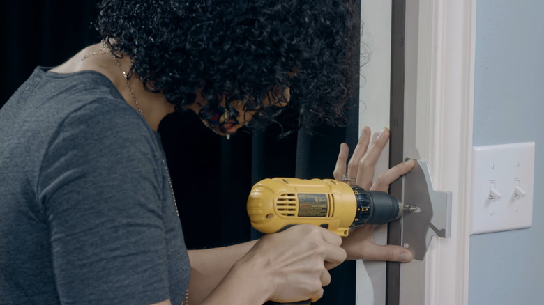 Installing the Door Bull locking plate