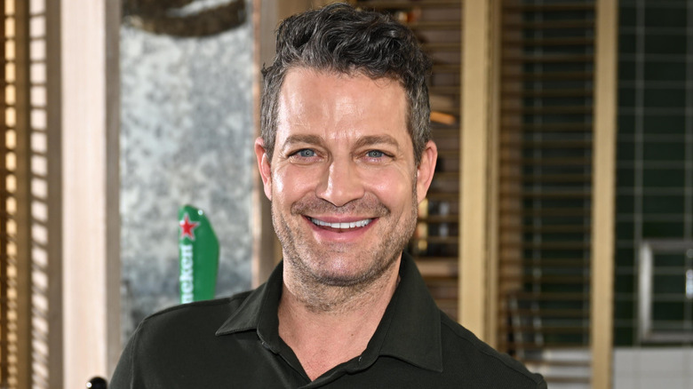 nate berkus posing in bar