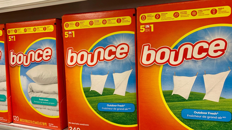 Boxes of Bounce laundry dryer sheets