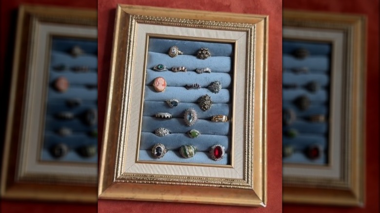 Blue framed ring holder