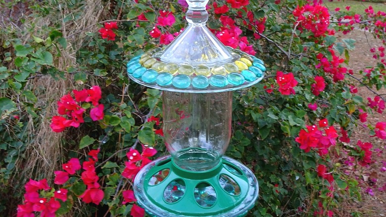A DIY mason jar bird feeder