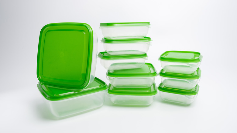 plastic containers of different sizes