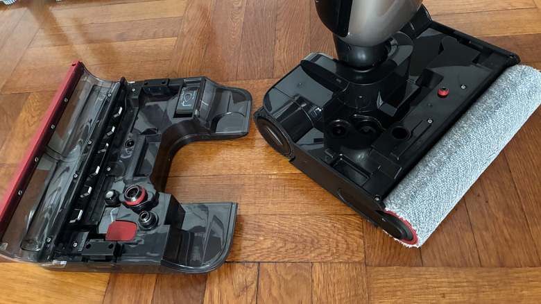 Dreame Aero Ultra Steam wet dry vacuum view of roller brush and detached water tank