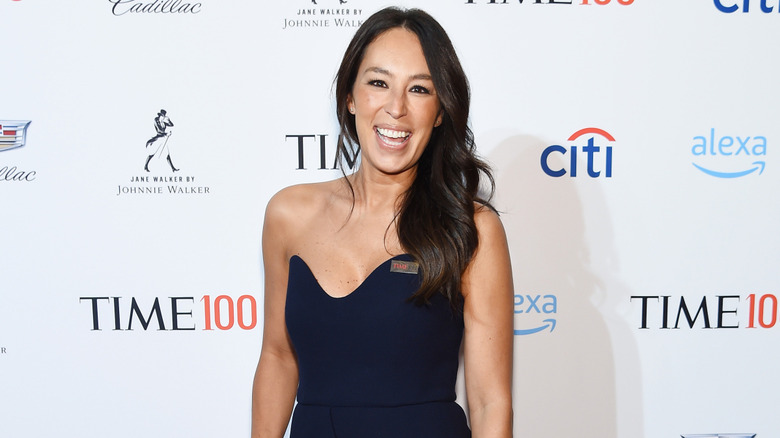joanna gaines attending a formal event