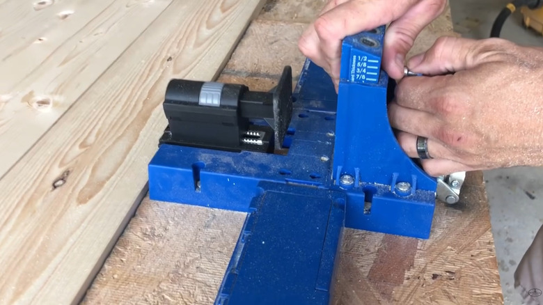 Making adjustments to a Kreg pocket hole jig