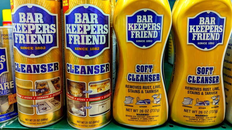 Bar Keepers Friend cleanser in powder and liquid form