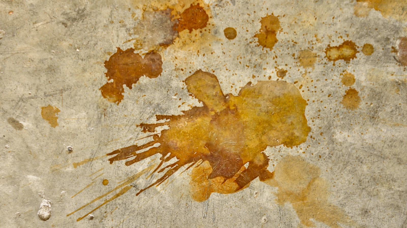 How To Get Rid Of Rust Stains On Concrete With A Can Of WD-40