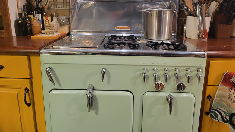 1951 Chambers model C gas stove