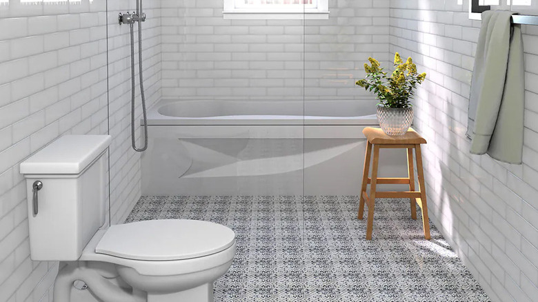 The Elida Ceramica Cardosa Deco tile on a bathroom floor