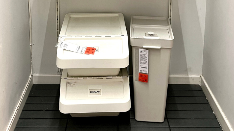 IKEA HÅLLBAR bins of different sizes in IKEA store
