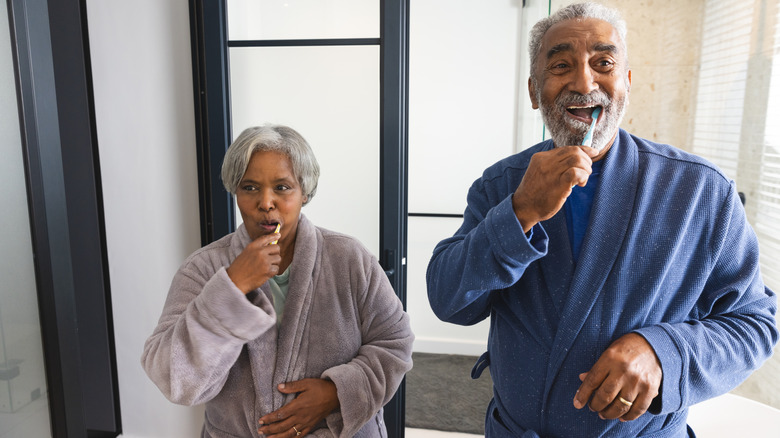 Turn An Old Bucket Into A Guest-Ready Bathroom Kit Your Overnight Visitors Will Love
