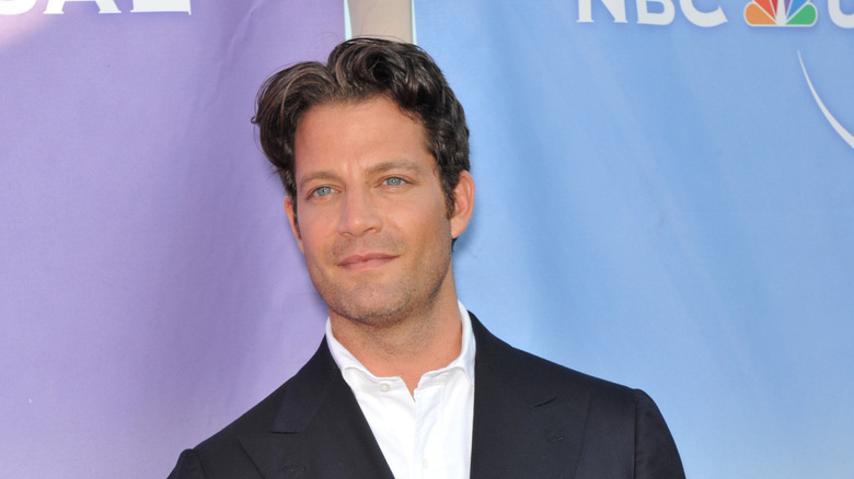 Nate Berkus posing