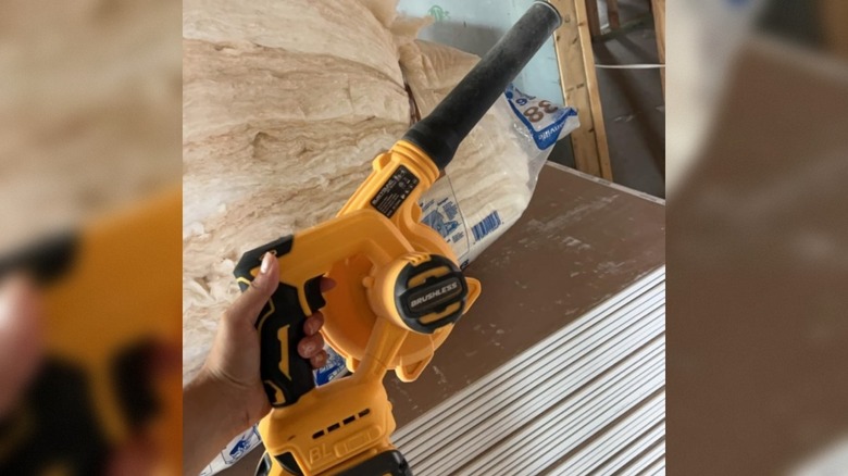 SUMYOUNG cordless leaf blower