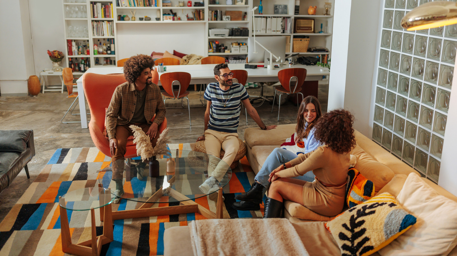 Not A Conversation Pit: This Modern Spin On Living Room Design Brings The Cozy Vibes