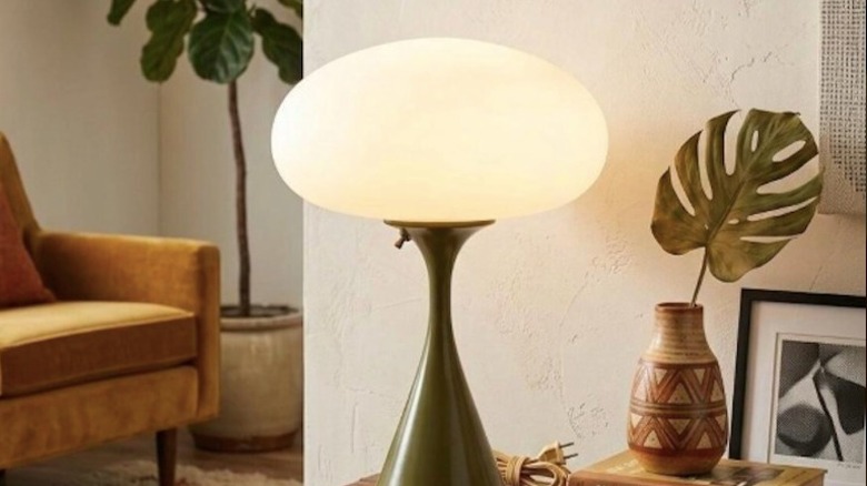 Laurel mushroom lamp with green base and white round shade