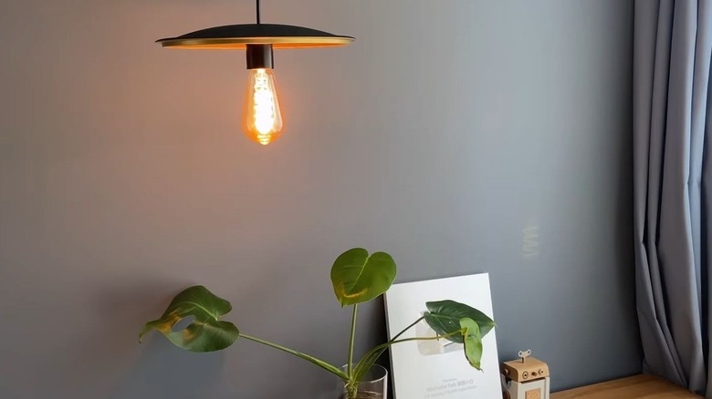 DIY pot-lid pendant light