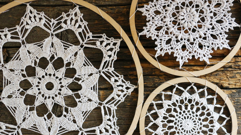 Reuse Thrifted Vintage Doilies To Give Your Vases A Stunning Makeover