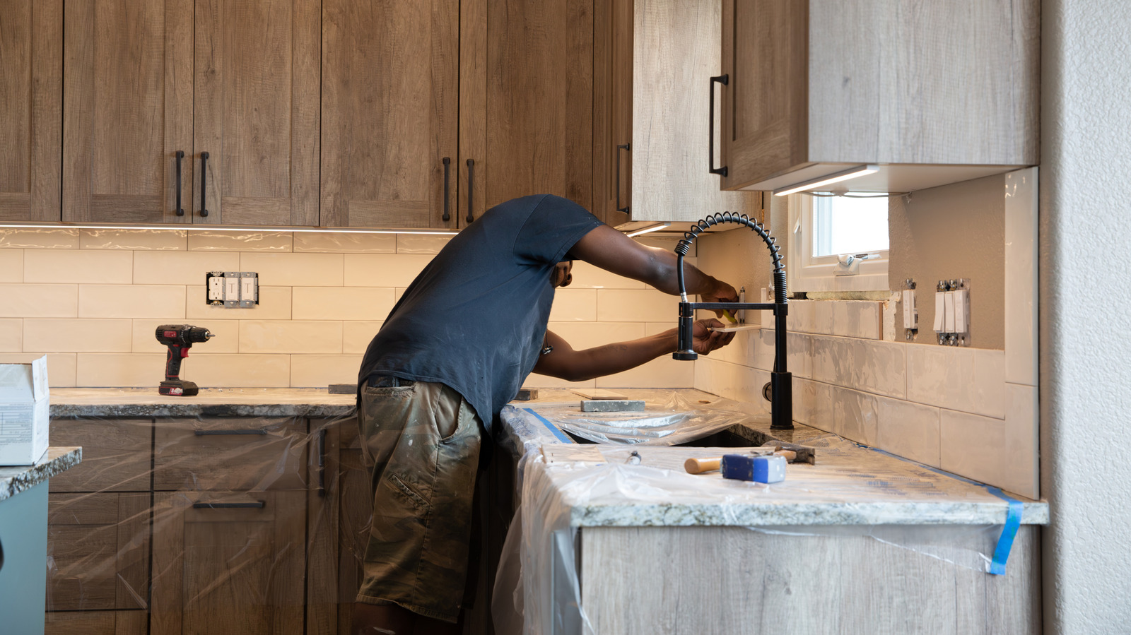 Say Goodbye To Tile Backsplashes: Dave & Jenny Marrs' Gorgeous Alternative