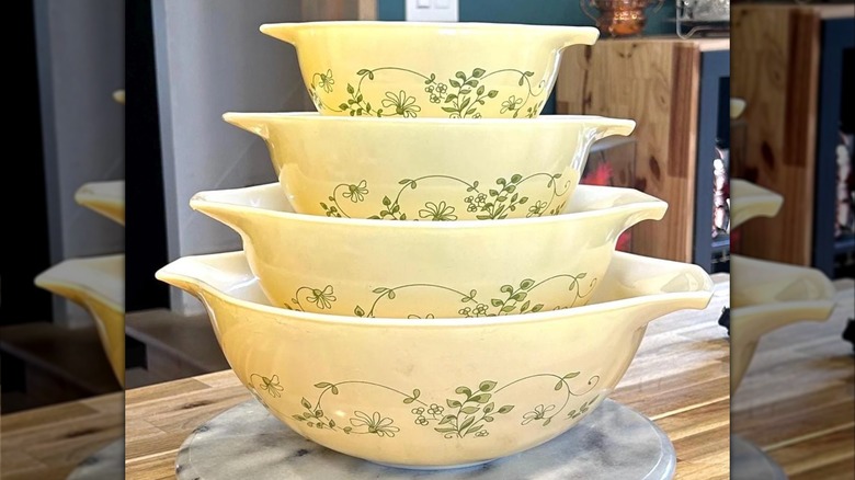A set of nesting Pyrex Cinderella bowls in the Shenandoah pattern.