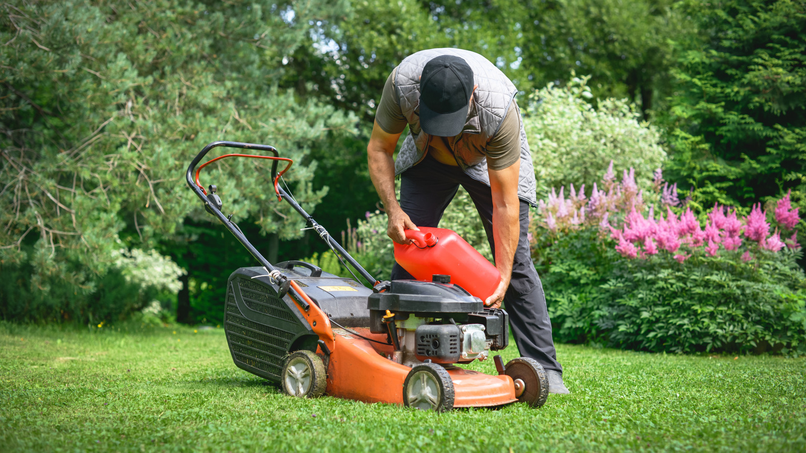 What Type of Gas Does Lawn Mowers Use: Ultimate Fuel Guide