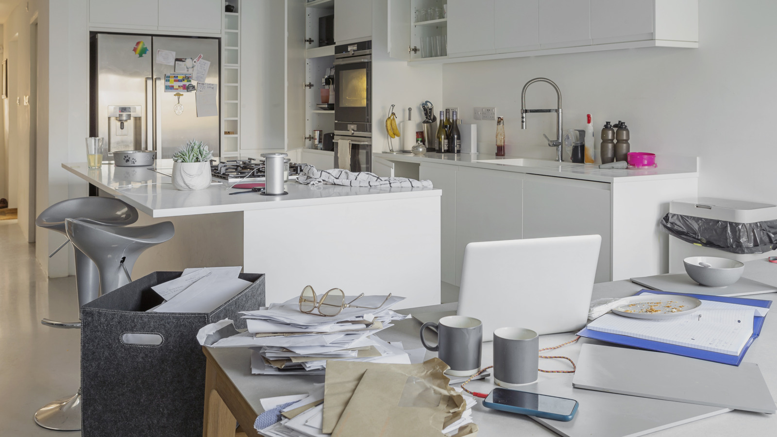 Essential Decluttering Tips to Transform Your Home This Spring - Global ...