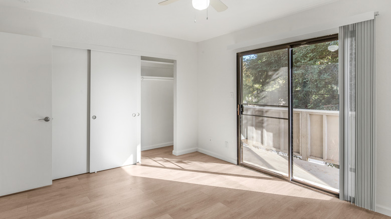 sliding glass door with blinds