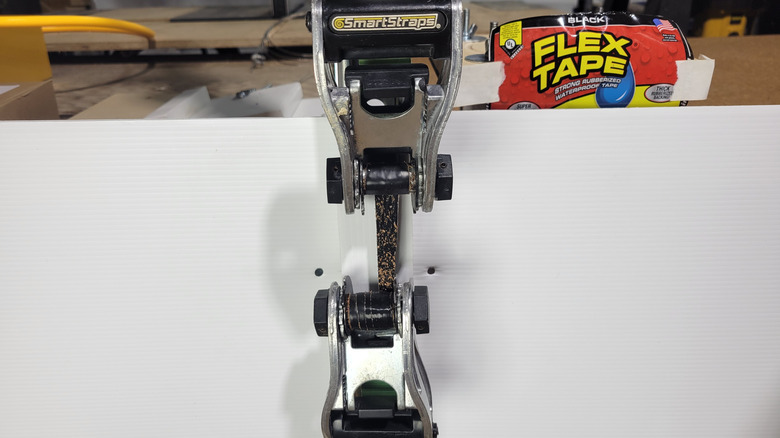 Measuring the elongation properties of Flex waterproof tape