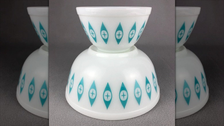 Stacked Pyrex Atomic Eyes chip and dip bowls