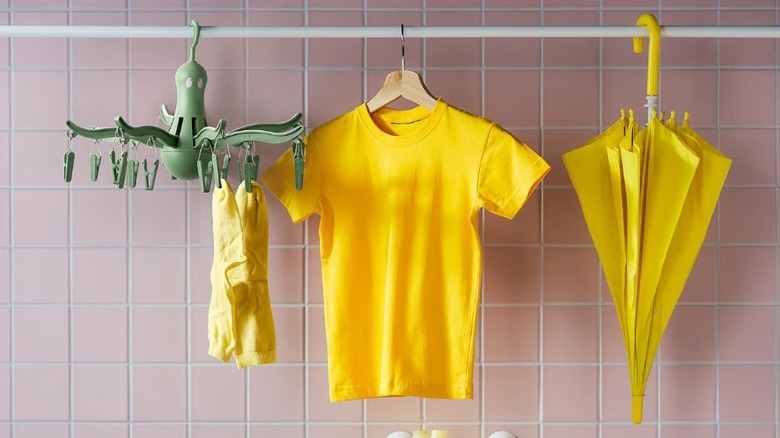 IKEA Pressa clothes hanger