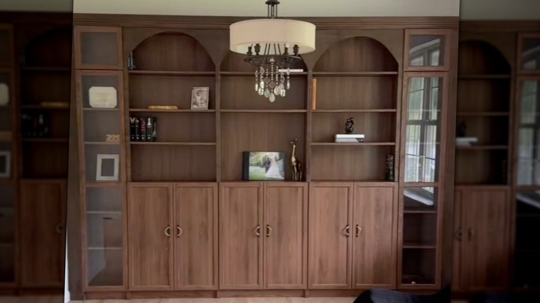 IKEA BILLY hack to create arched library bookshelves