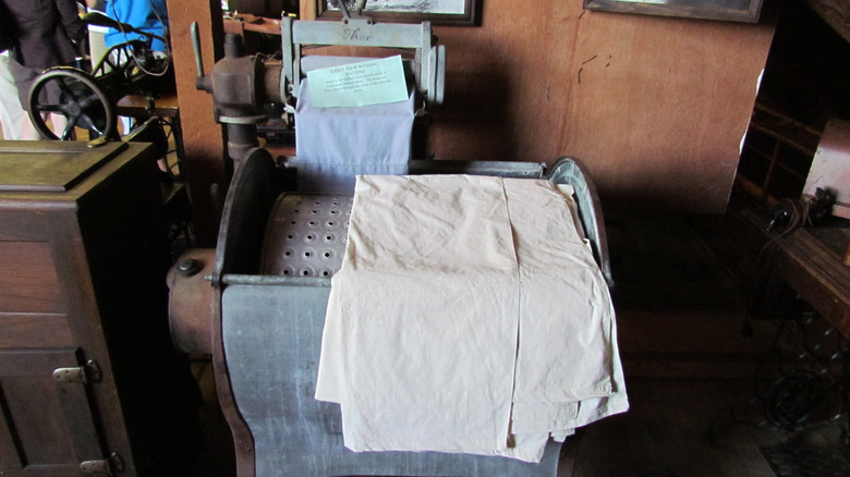 Antique Thor washing machine on display at the Penngrove Power & Implement Museum.