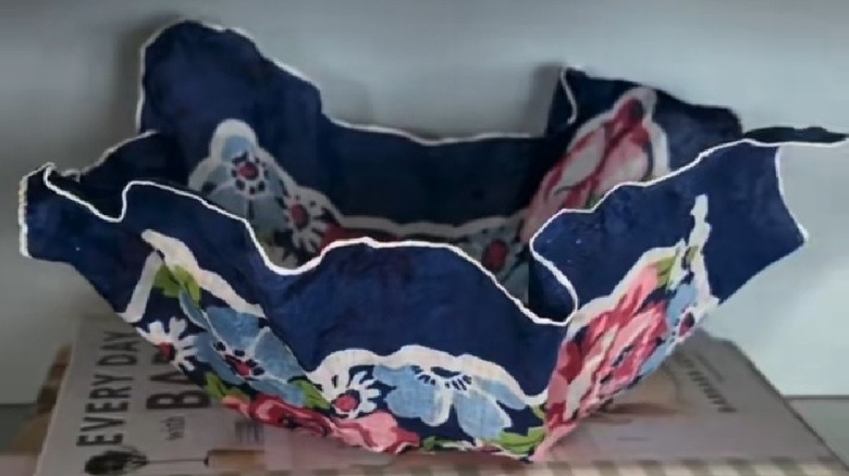 Vintage handkerchief turned into a bowl DIY