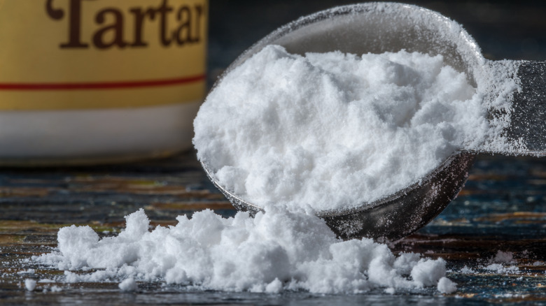 a spoonful of cream of tartar