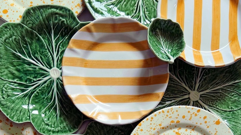 Layflat featuring cabbage plates with bright yellow striped dishes