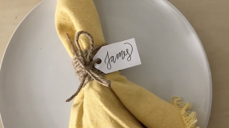 DIY napkin ring with twine