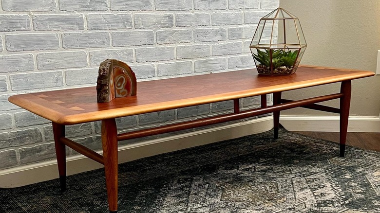 A pair of Lane Acclaim step end tables