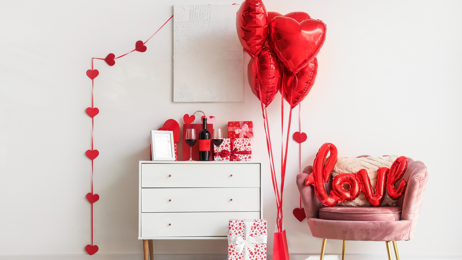The Viral Hobby Lobby Valentine's Day Decor Finds That Everyone's