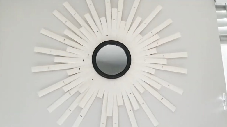 Finished DIY sunburst mirror made from blinds