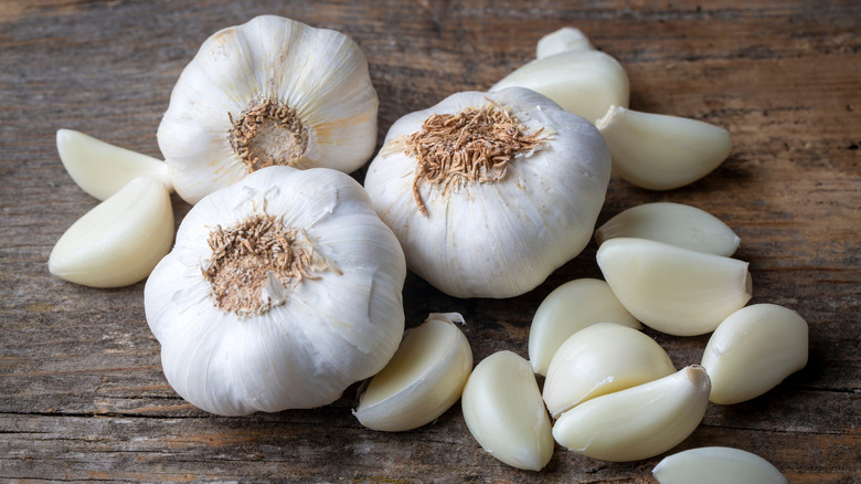 Garlic heads and cloves