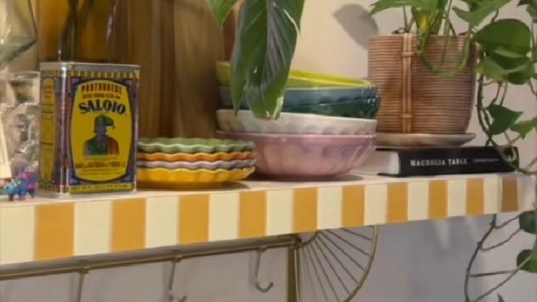 Floating kitchen shelf upgraded with peel-and-stick tiles