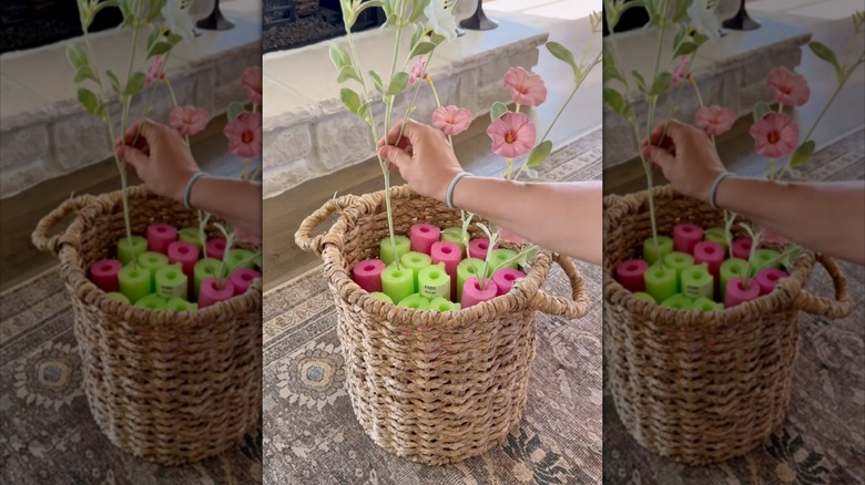 Placing flowers in pool noodles decor