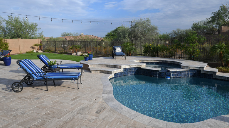 Travertine pool patio