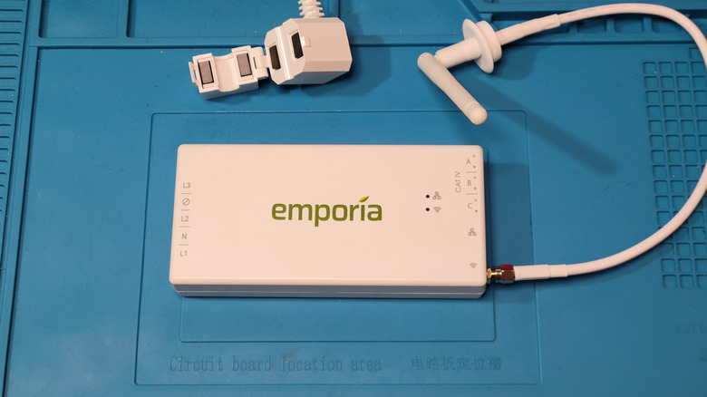 The Emporia Vue 3 power monitor