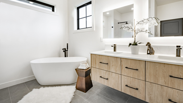 Bathroom with a double-sink floating vanity