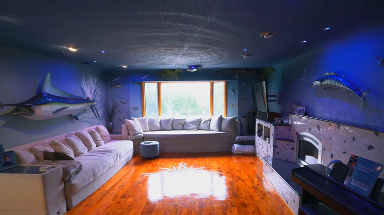 an ugly, nautical-themed living room on "The Ugliest House in America"