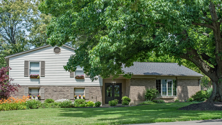 Contemporary split level home in a suburban neighborhood