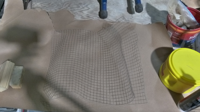 Building the Wi-Fi reflector from hardware cloth and aluminum foil