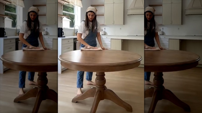 User shows off finished table